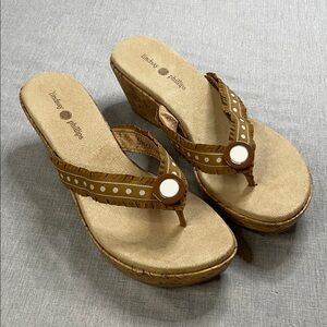 Lindsay Phillips Tan Polka Dot Switch flops Thong Wedges Size 11 Sandals